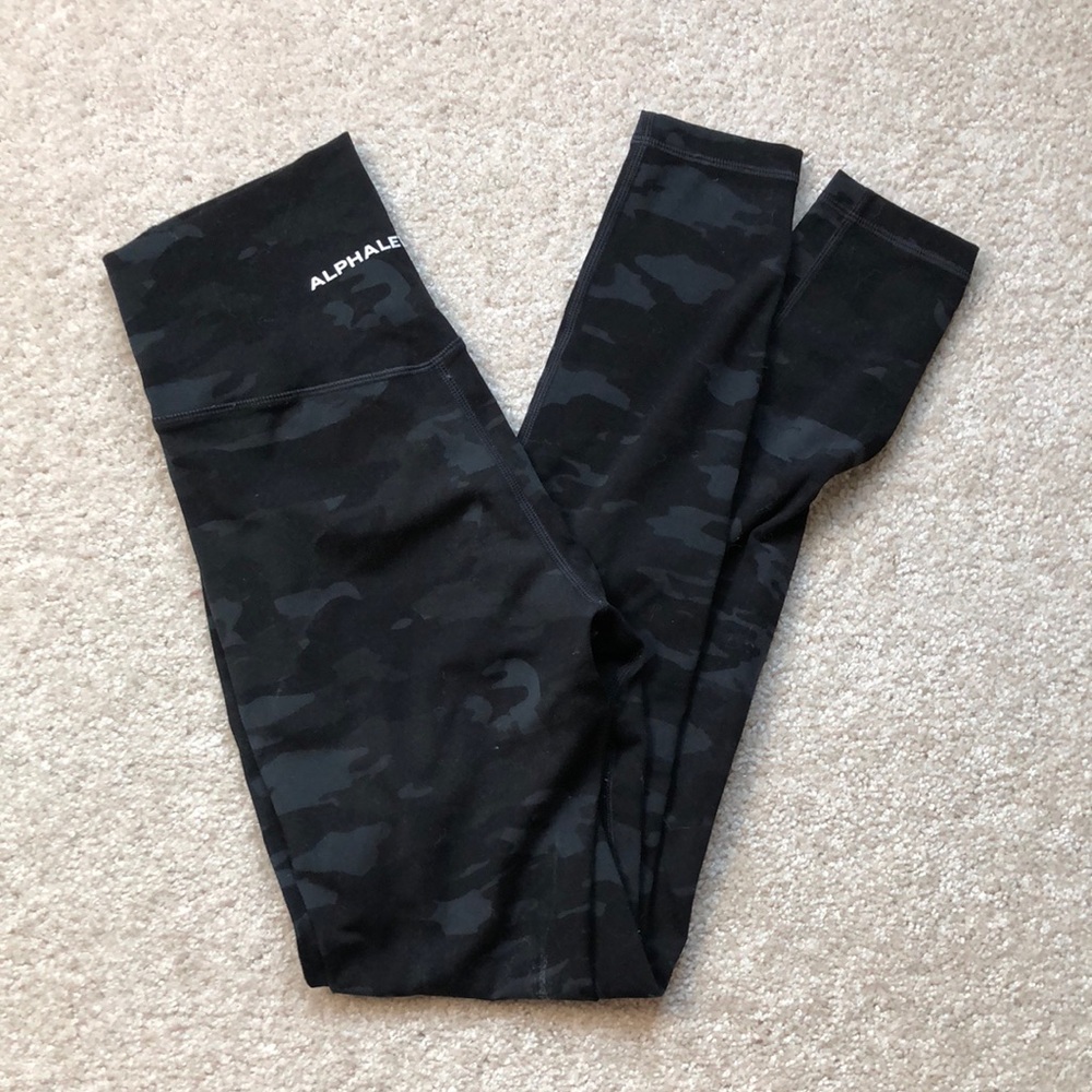 Alphalete camo leggings